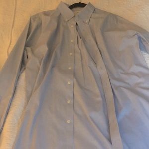 LLBean mens 100% cotton fitted shirt.